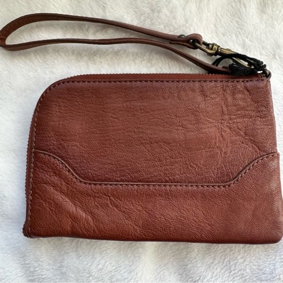 NWT Frye Melissa Leather Corner Zip Wristlet in Cognac - Picture 4 of 7